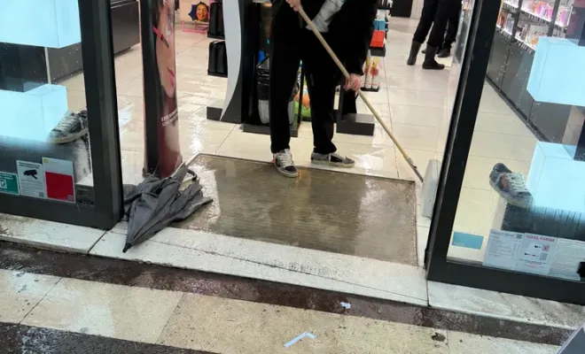Inondations dans le Var - Le port de Saint-Tropez sous l'eau, Golfe de Saint-Tropez, Clean-Up Multiservices